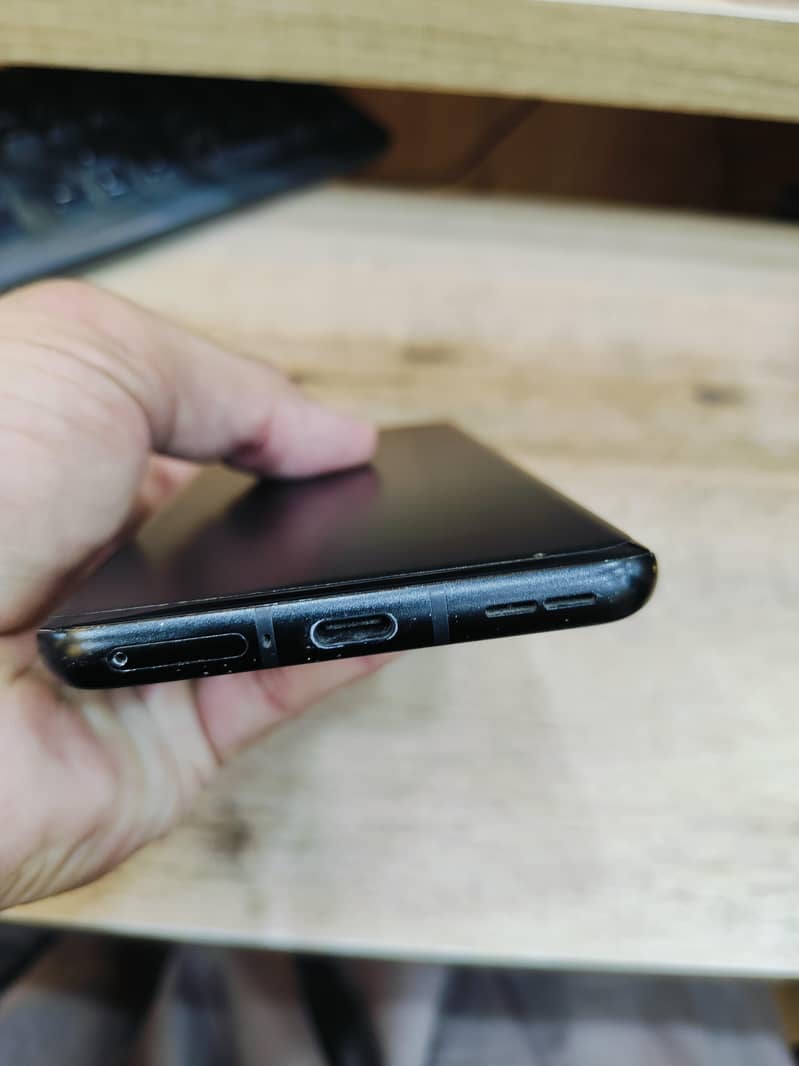 One Plus 10 Pro 4