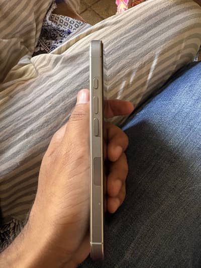 Apple iPhone 16 Pro