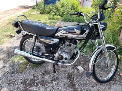 United 125