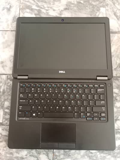 Dell core i7,5generation,8gb ram, 128 ssd, light keyboard