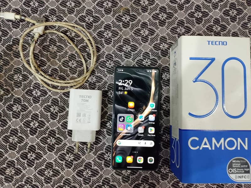 Tecno CAMON 30 1