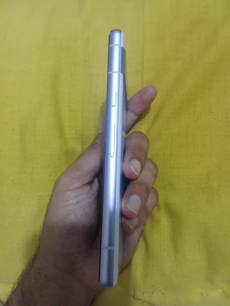 Google pixel 7a 4