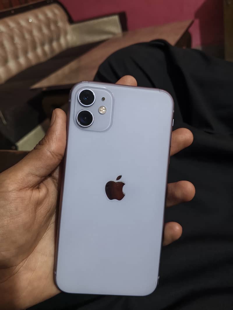 Apple iPhone 11 3