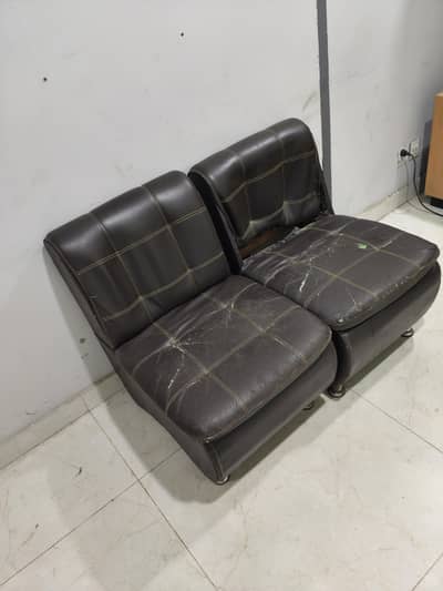2 piece of 1 seater sofa's