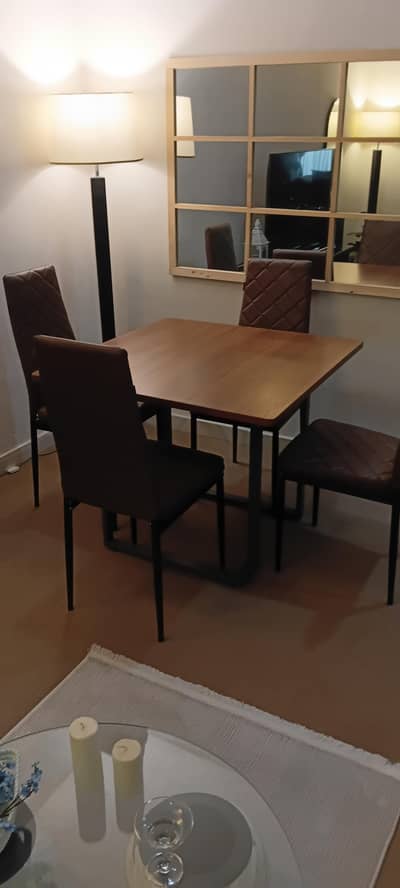 Interwood Dining Table with four chairs