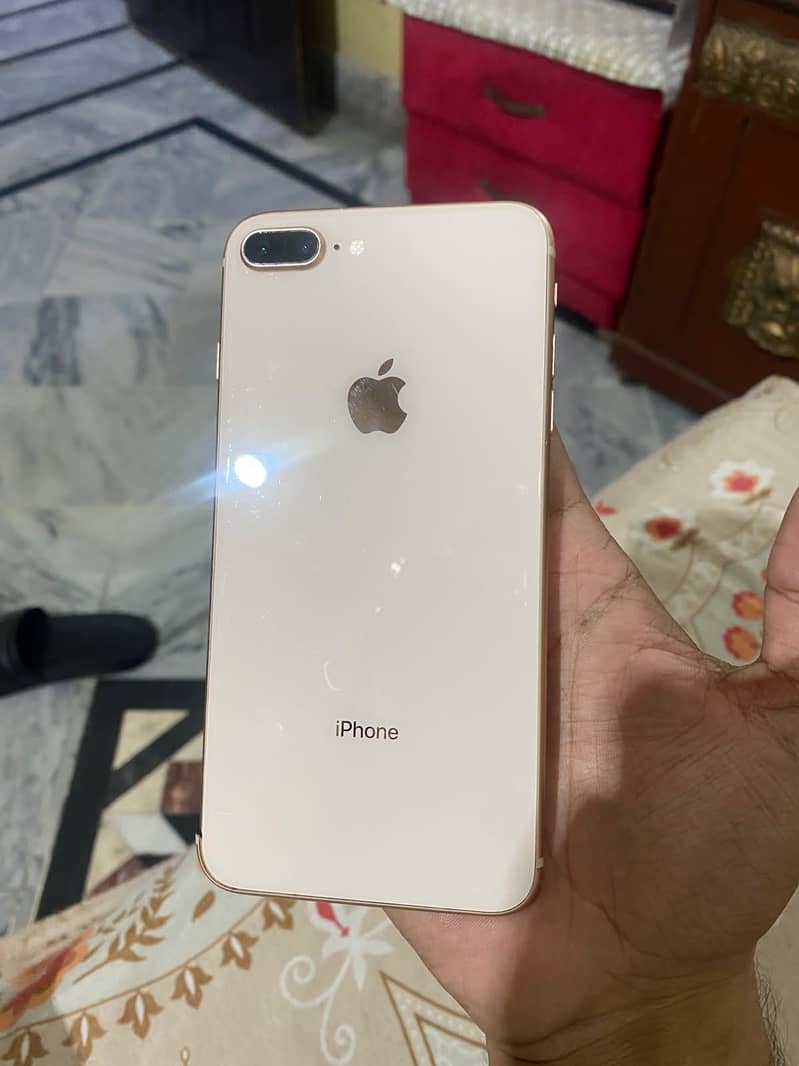 Apple iPhone 8 Plus 5