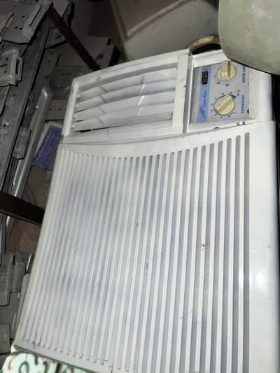 half ton window ac 0,75 ton in geneune condition