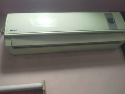 1.5 ton Gree AC Used