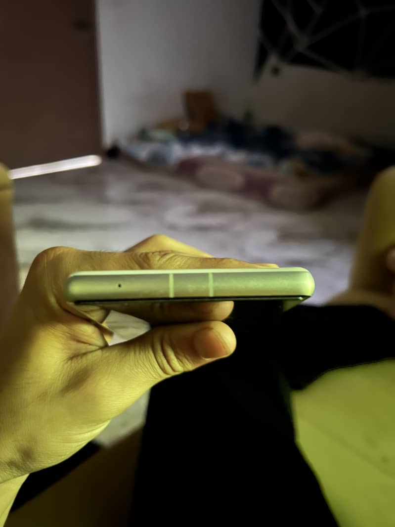 Google Pixel 7a 4