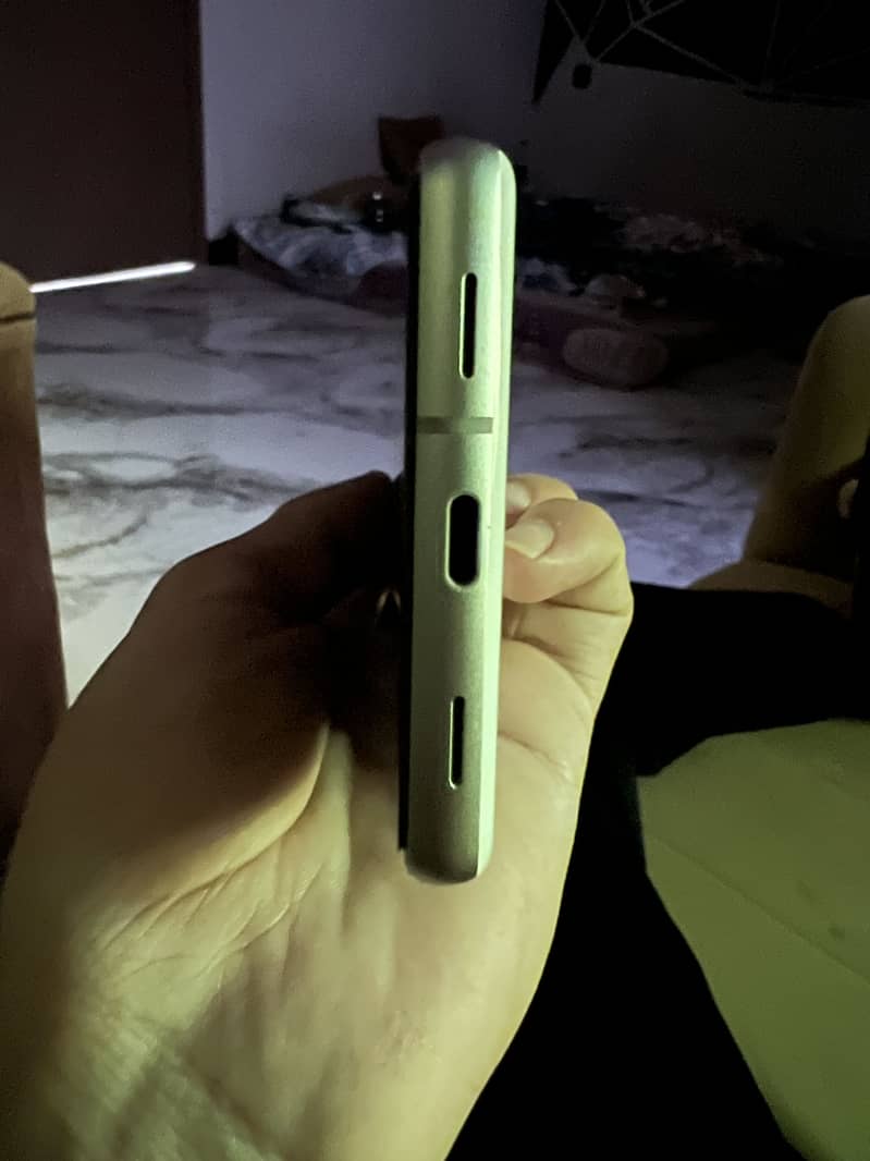 Google Pixel 7a 5