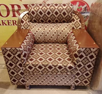 Adorable Brand new Sofa Set for sale