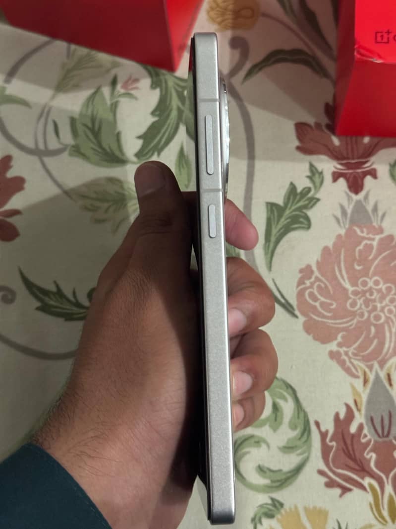 One Plus Ace 5 4