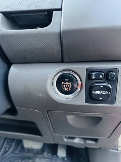 Toyota Vitz 2009 push start