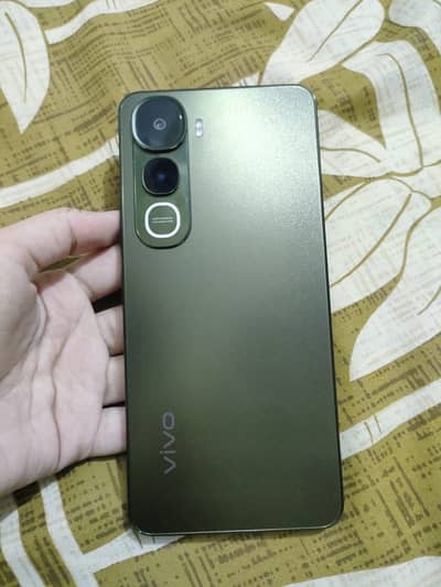 Vivo Y400
