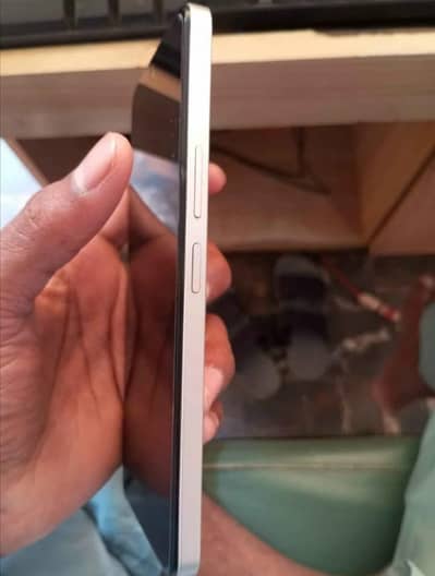 Vivo Y19s