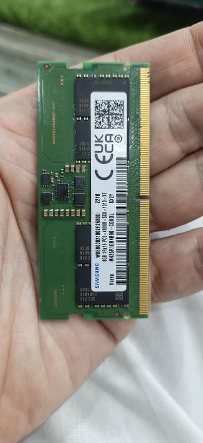 Samsung 8 GB DDR5 4800 mts ram like new