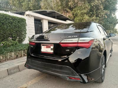 Toyota Corolla Altis 2021 1.6 X own my name