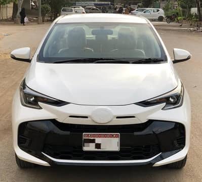 Toyota Yaris 1.3 L. E. auto MODEL 2026