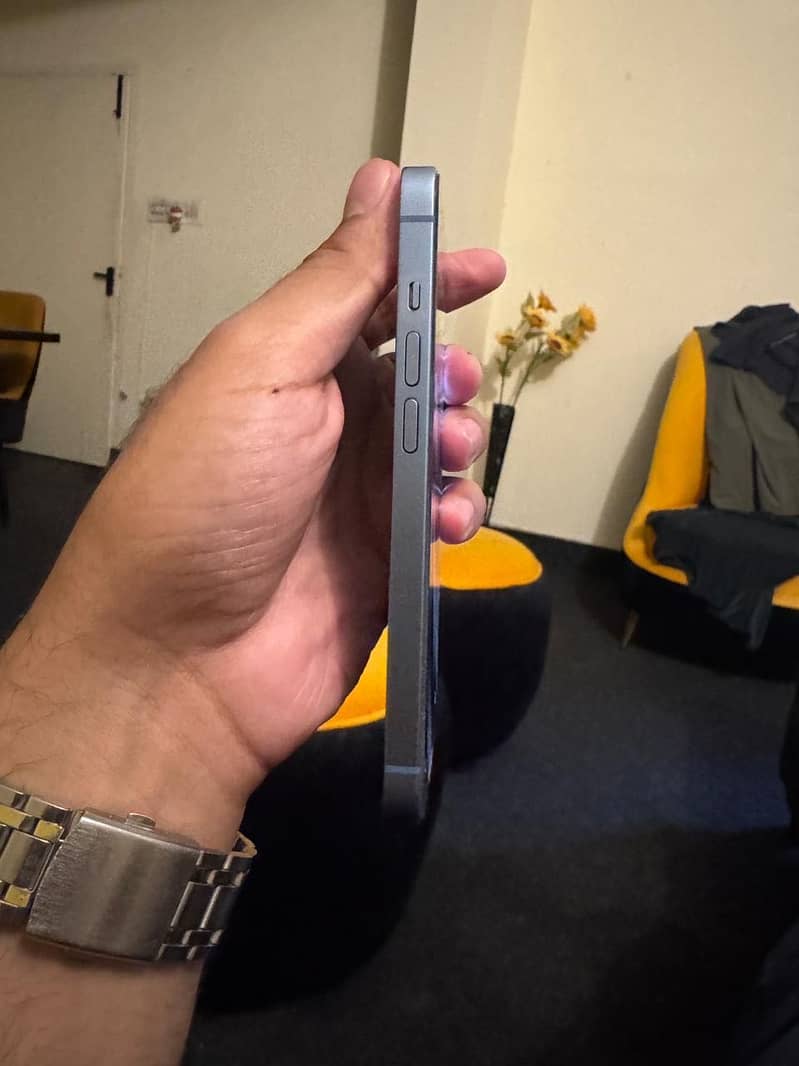 Apple iPhone 14 2