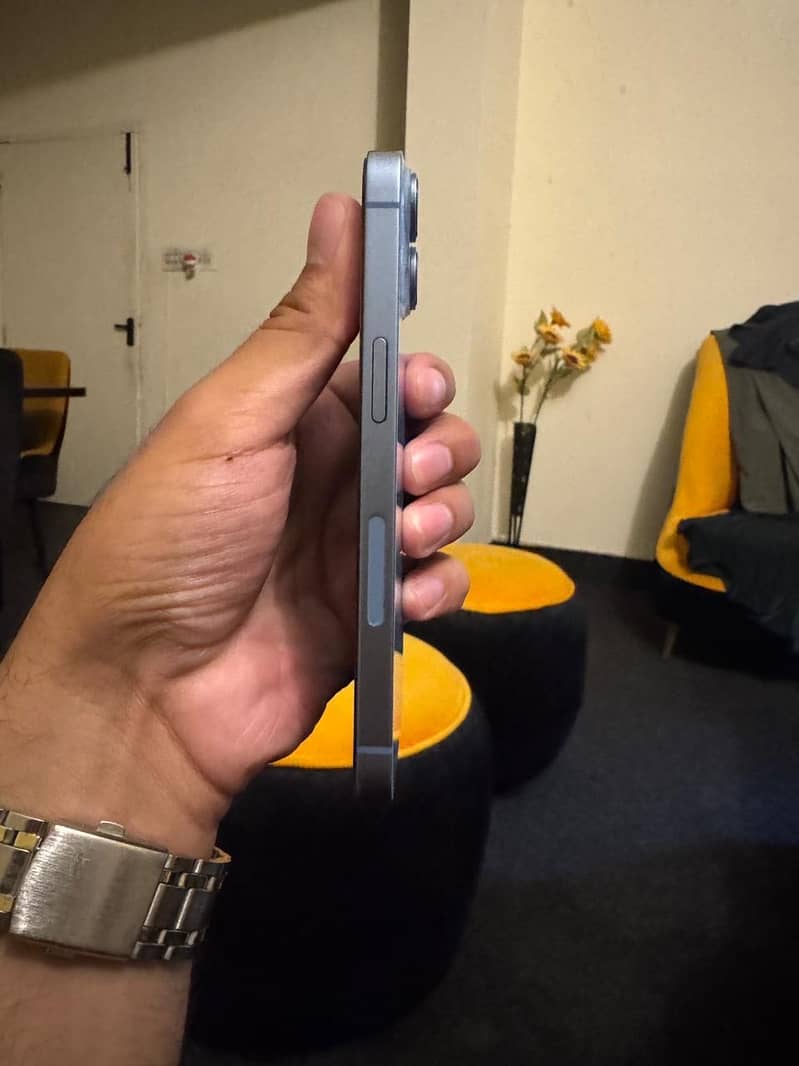 Apple iPhone 14 3