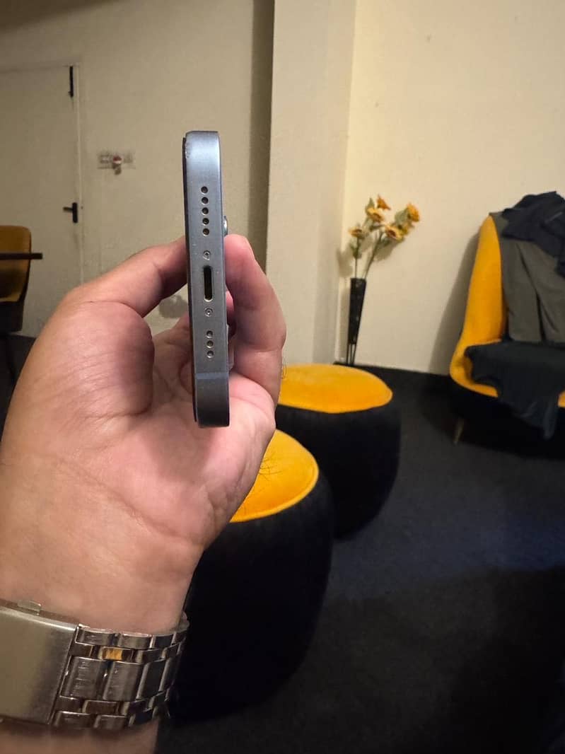 Apple iPhone 14 4