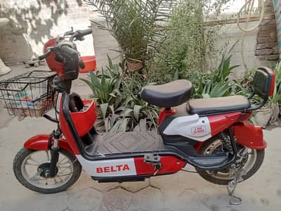 Scooty h. . ye sell kr k bari Scooty Leni h