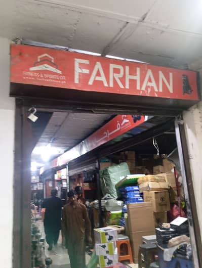 Worker required for loading unloading