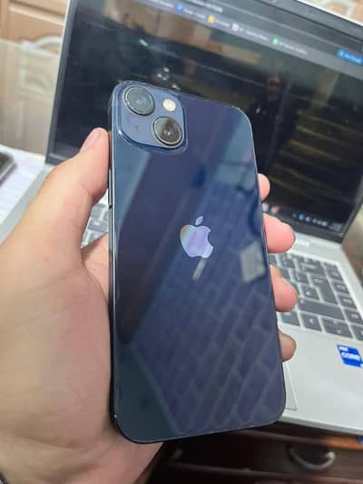 Apple iPhone 13