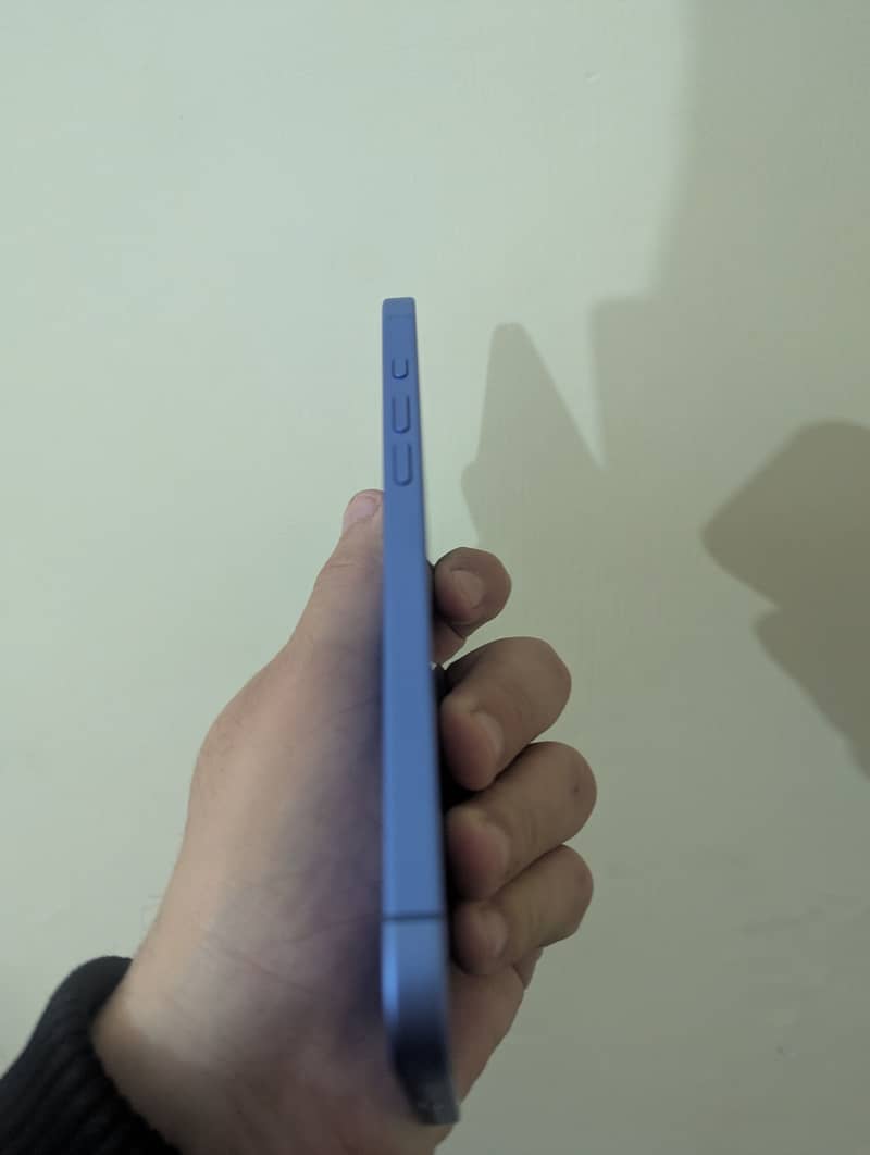 Apple iPhone 16 Plus 3