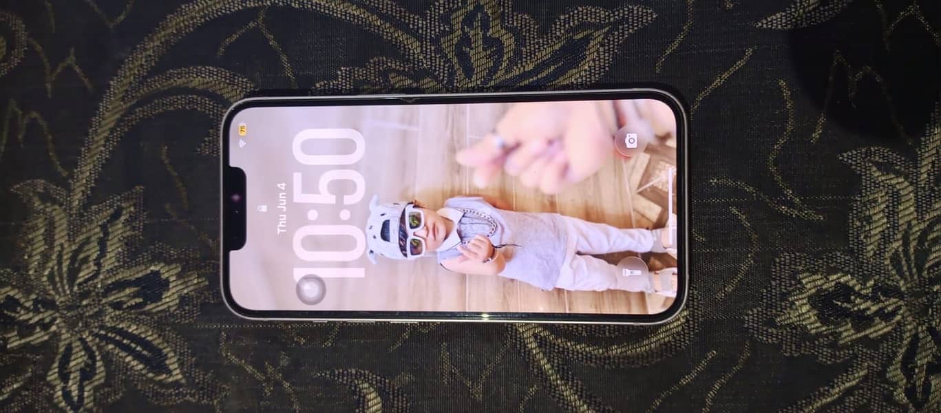 Apple iPhone 13 5