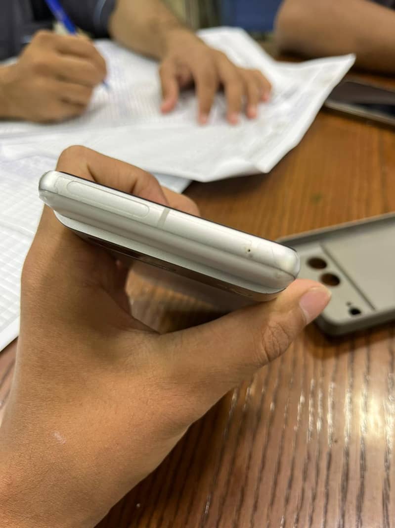 Google Pixel 7 6