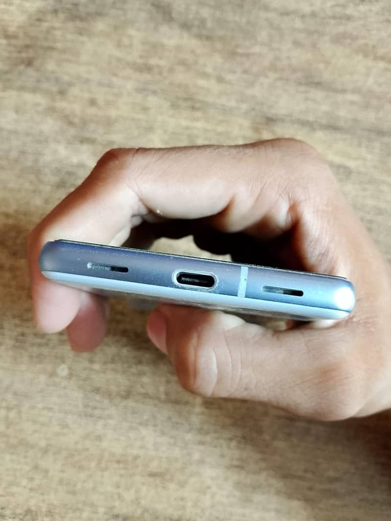 Google Pixel 7a 2