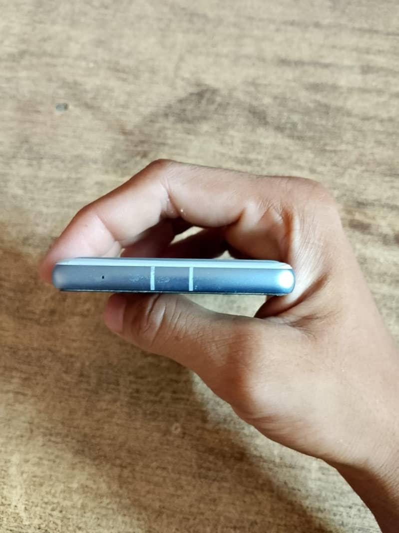 Google Pixel 7a 4