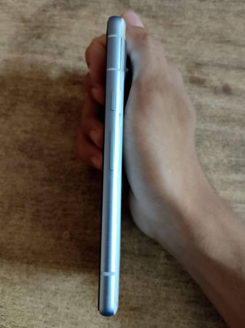 Google Pixel 7a 5