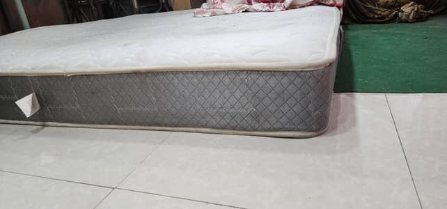 Diamond foam