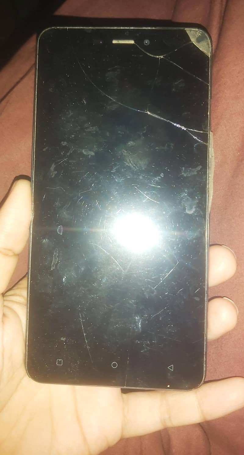 Qmobile J7 2