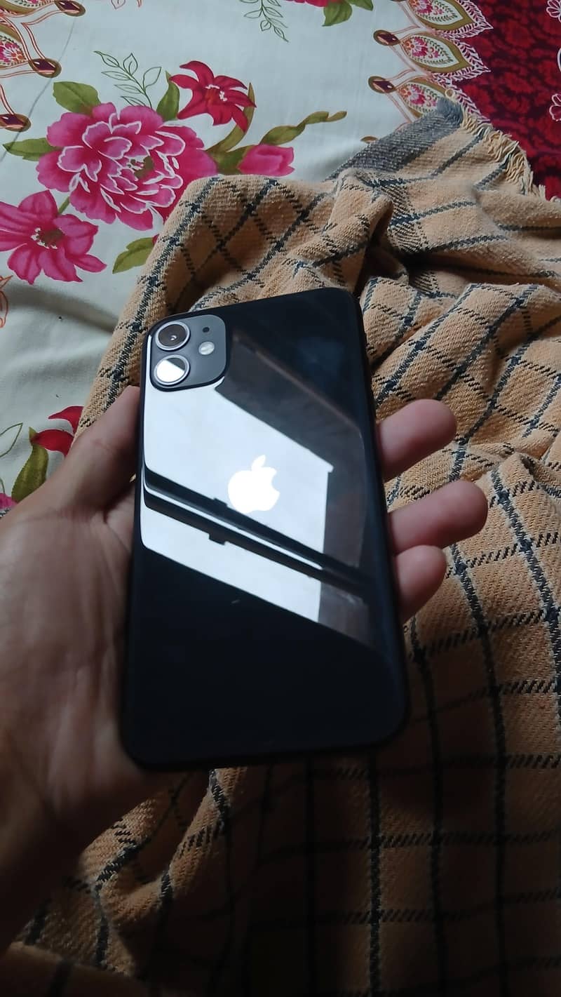 Apple iPhone 11 0