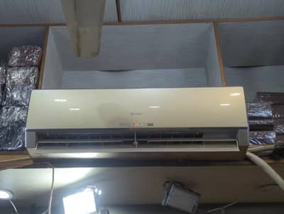 gree 1.25 ton working invertor 16000 btu