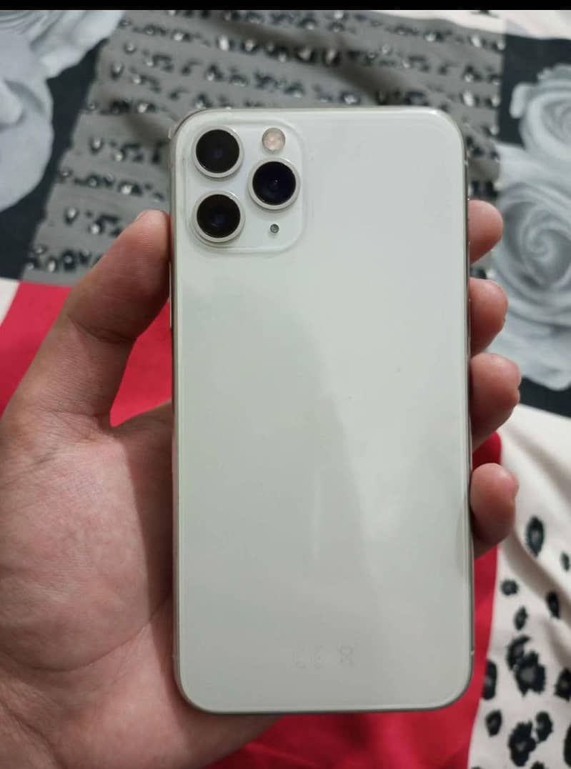 Apple iPhone 11 Pro 1