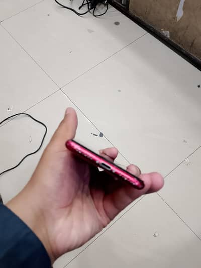 Apple iPhone SE