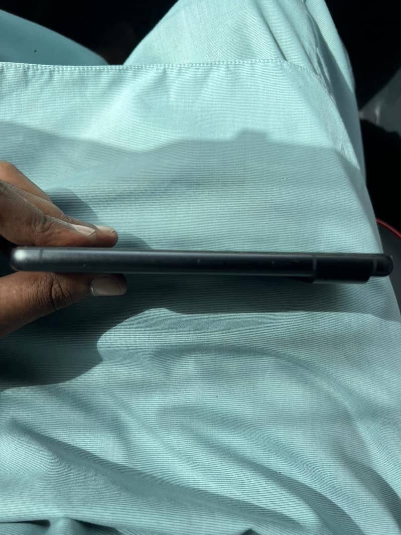 Google Pixel 8 3