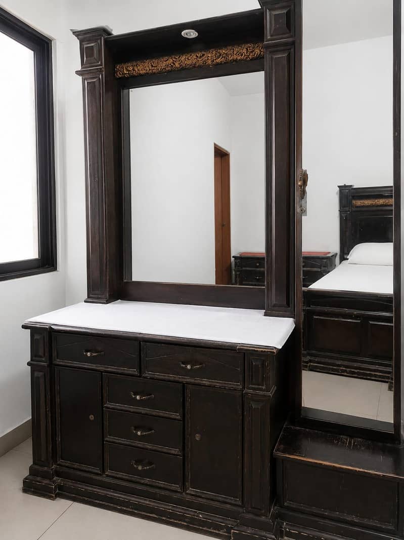 bed and dressing table 1