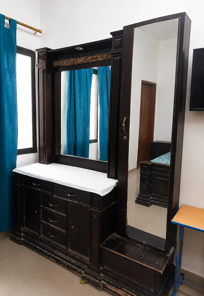 bed and dressing table 2