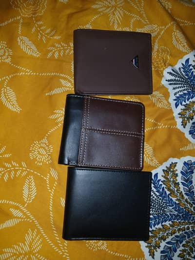Men's premium leather wallets for sale.