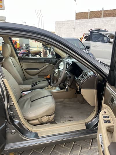 Honda Civic Oriel UG 2005