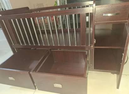baby cot