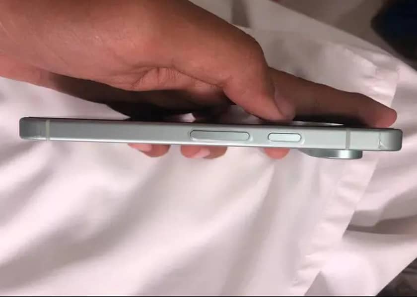 Google Pixel 9 4