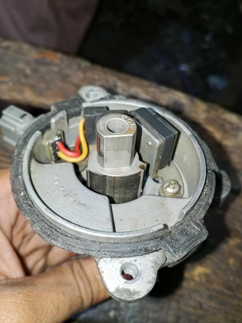 Distributor 7