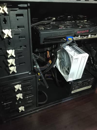 Ryzen 7 1700 with Rx 5600xt