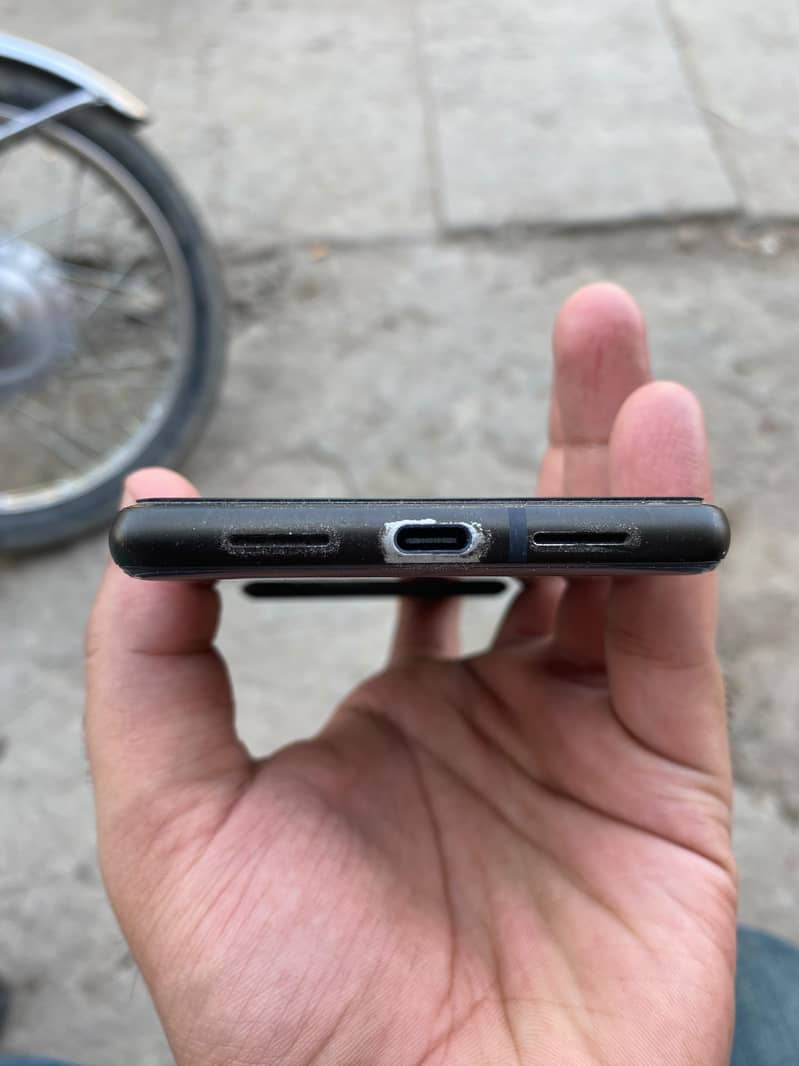 Google Pixel 6 4